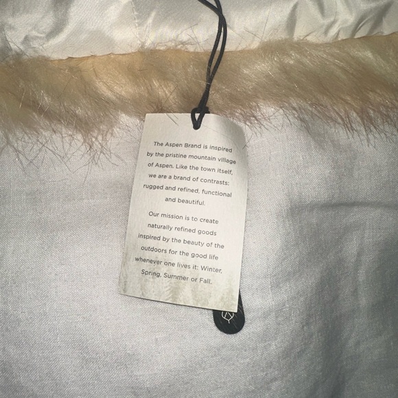 NET Aspen Faux Fur Scarf - Picture 3 of 5